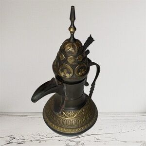 Vintage Antique Brass Middle Eastern Dallah Coffee Pot Ornate Handcrafted